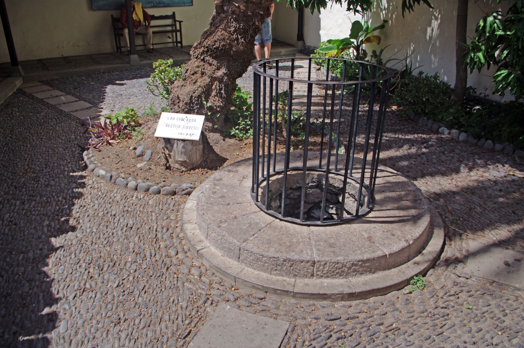 Утверждают, что именно из этого колодца Колумб пополнял